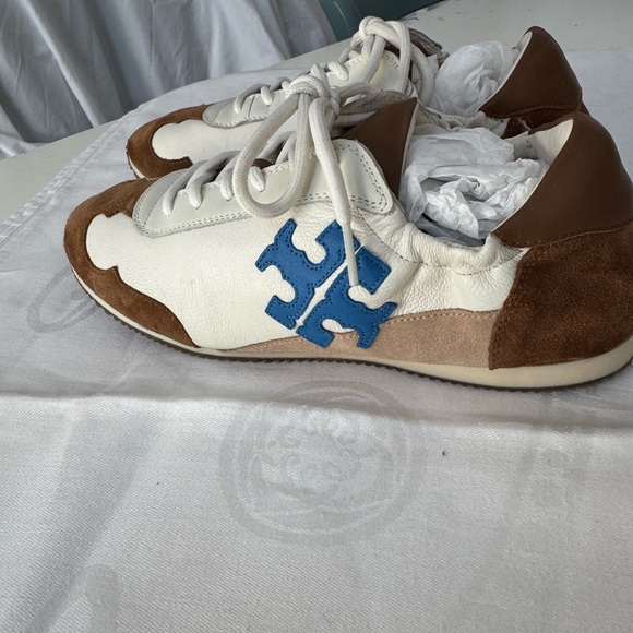 Tory Burch suede and leather retro sneaker - Picture 8 of 12